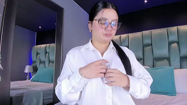 ValeriaOrtega online show from February 5, 11:44 am