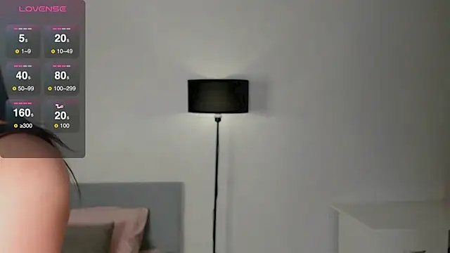 EmmyStar  online show from December 15, 11:36 am