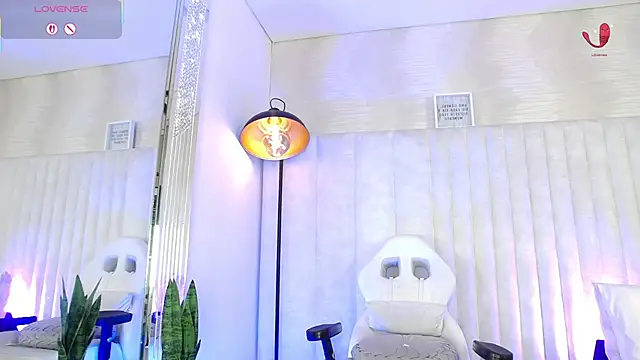 im helina online show from November 9, 12:25 pm