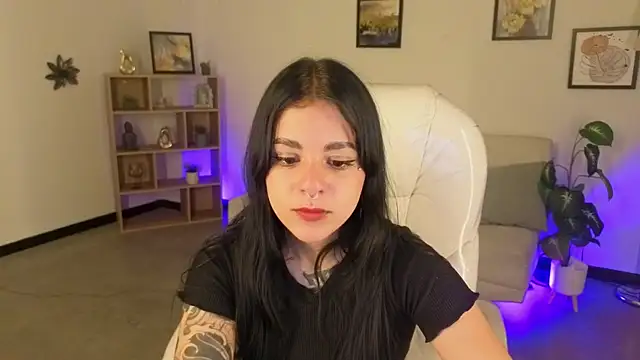 Nicole Foxx  online show from October 30, 6:19 pm