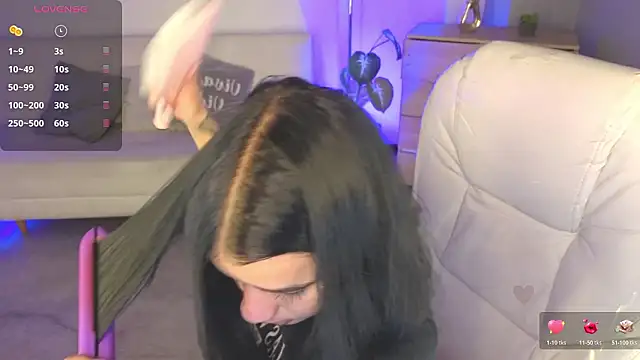 Nicole Foxx  online show from January 31, 8:18 pm