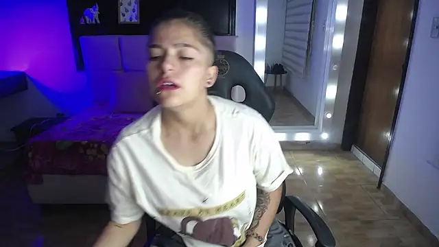 Kitten Cam online show from February 22, 1:09 pm