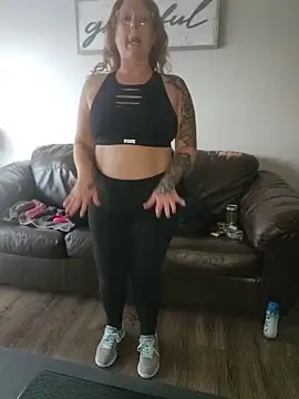 TattedMamaXOXO online show from November 18, 5:06 pm