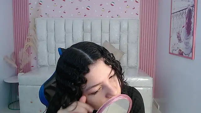 Snapshot of shalon_diaz_s chatting on October 30, 1:12 pm shalon diaz s online show from October 30, 1:12 pm