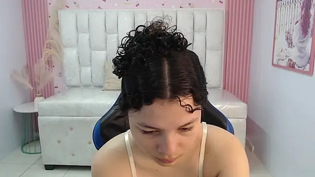 Snapshot of shalon_diaz_s chatting on November 4, 1:10 pm shalon diaz s online show from November 4, 1:10 pm