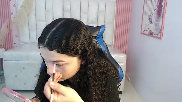 Snapshot of shalon_diaz_s chatting on November 5, 1:22 pm shalon diaz s online show from November 5, 1:22 pm