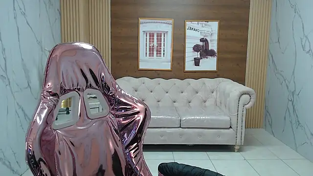 Snapshot of shalon_diaz_s chatting on November 21, 1:15 am shalon diaz s online show from November 21, 1:15 am