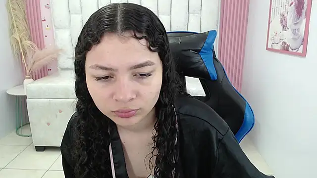 Snapshot of shalon_diaz_s chatting on November 29, 1:03 pm shalon diaz s online show from November 29, 1:03 pm