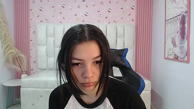 Snapshot of shalon_diaz_s chatting on December 14, 1:16 pm shalon diaz s online show from December 14, 1:16 pm