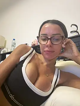 SexySophiaax online show from March 27, 3:45 pm