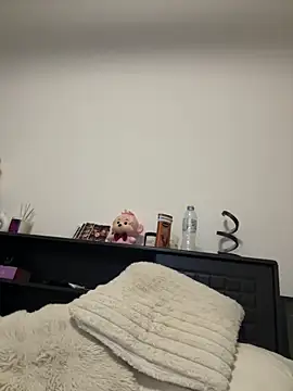 Snapshot of SexySophiaax chatting on May 15, 3:41 pm SexySophiaax online show from May 15, 3:41 pm
