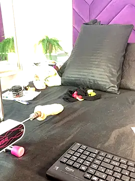 Liincostelloo online show from December 19, 12:12 pm