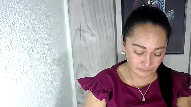 JULIANAWET69 online show from March 12, 1:56 am