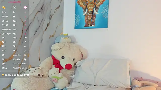 cute dani01 online show from October 28, 9:39 pm