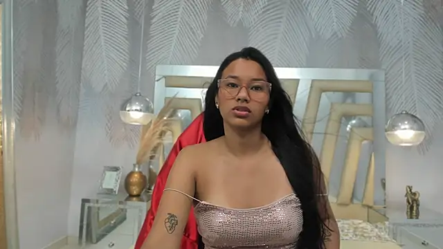 Snapshot of LIA_SWAN_ chatting on February 10, 3:46 am LIA SWAN  online show from February 10, 3:46 am