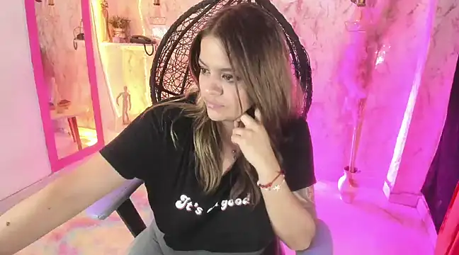 victoria  floyd online show from February 27, 8:50 am