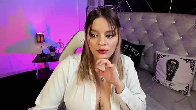 victoria  floyd online show from February 10, 8:57 pm