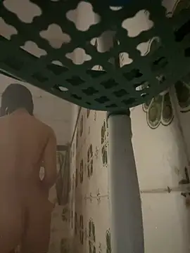 Snapshot of majdolin78 chatting on February 22, 11:02 am majdolin78 online show from February 22, 11:02 am