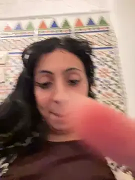 Snapshot of majdolin78 chatting on February 26, 3:19 pm majdolin78 online show from February 26, 3:19 pm