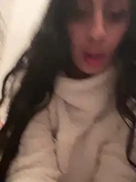 Snapshot of majdolin78 chatting on February 28, 6:31 pm majdolin78 online show from February 28, 6:31 pm