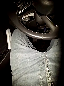 Nzino1983 online show from March 17, 5:49 pm