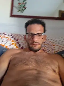 Nzino1983 online show from July 4, 4:57 pm