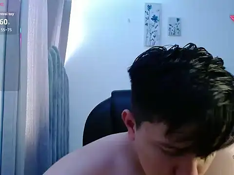 Snapshot of Alan_red chatting on July 2, 3:40 pm Alan red online show from July 2, 3:40 pm