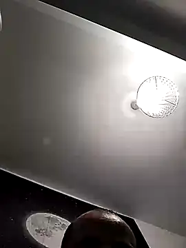 Snapshot of wyattstone chatting on October 10, 2:10 am wyattstone online show from October 10, 2:10 am