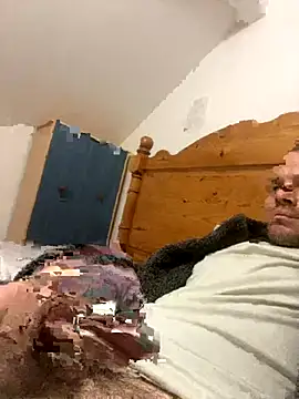 Snapshot of wyattstone chatting on November 3, 1:51 am wyattstone online show from November 3, 1:51 am