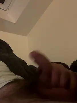 Snapshot of wyattstone chatting on November 12, 2:23 am wyattstone online show from November 12, 2:23 am