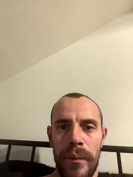 Snapshot of wyattstone chatting on December 18, 7:42 pm wyattstone online show from December 18, 7:42 pm