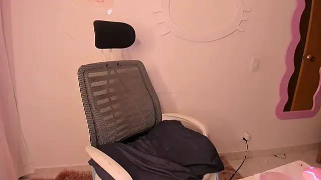 Snapshot of angelica_temptation chatting on March 13, 1:34 am angelica temptation online show from March 13, 1:34 am