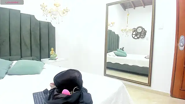 Snapshot of AnthonelaRusso_ chatting on February 27, 3:36 am AnthonelaRusso online show from February 27, 3:36 am