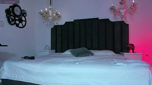 Snapshot of AnthonelaRusso_ chatting on October 3, 3:47 am AnthonelaRusso online show from October 3, 3:47 am