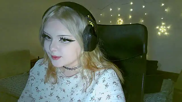 Electro doll online show from February 13, 2:09 pm