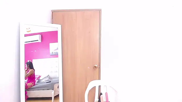 tinyy whore18 online show from February 12, 4:22 pm