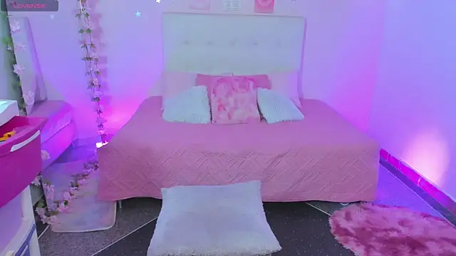 ScarlettDreamss7 online show from December 17, 1:39 pm