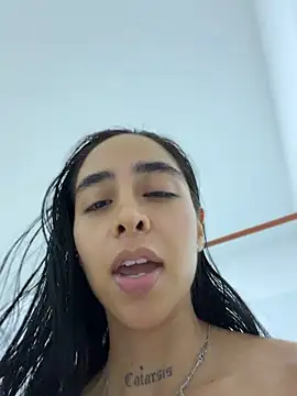 Snapshot of sophierooy22 chatting on July 19, 3:43 am sophierooy22 online show from July 19, 3:43 am