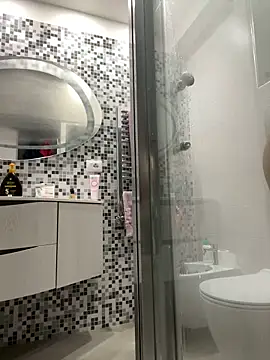 Snapshot of Greeneyes0820 chatting on January 25, 2:03 pm Greeneyes0820 online show from January 25, 2:03 pm