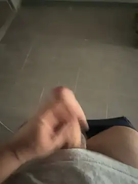 Snapshot of Greeneyes0820 chatting on February 15, 12:54 pm Greeneyes0820 online show from February 15, 12:54 pm