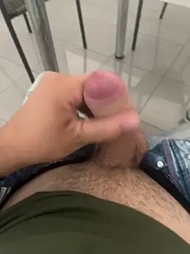 Snapshot of Greeneyes0820 chatting on September 13, 10:26 am Greeneyes0820 online show from September 13, 10:26 am