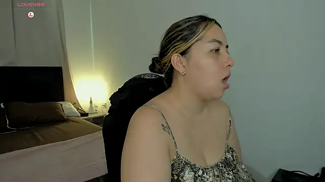 brithany olson25 online show from March 18, 9:40 pm