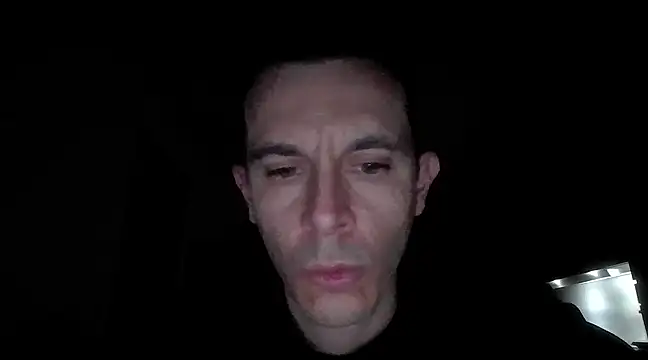 Snapshot of Masterclassyfeet chatting on January 19, 1:32 am Masterclassyfeet online show from January 19, 1:32 am