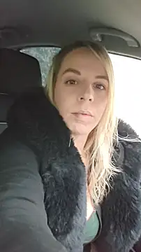 Snapshot of SweetyNinaOff1 chatting on January 17, 3:39 pm SweetyNinaOff1 online show from January 17, 3:39 pm