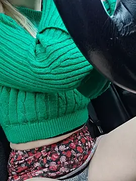 Snapshot of SweetyNinaOff1 chatting on March 11, 8:42 am SweetyNinaOff1 online show from March 11, 8:42 am