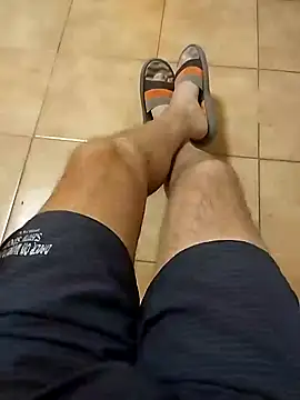 Snapshot of ALEX19833 chatting on January 22, 5:26 am ALEX19833 online show from January 22, 5:26 am