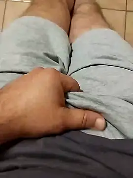 Snapshot of ALEX19833 chatting on November 8, 6:02 am ALEX19833 online show from November 8, 6:02 am