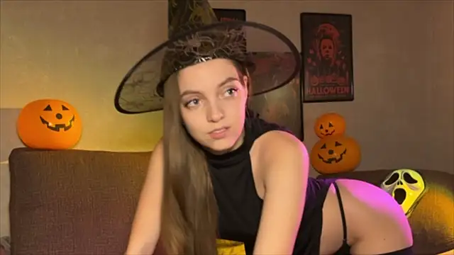 Snapshot of annylovely chatting on October 30, 5:02 pm annylovely online show from October 30, 5:02 pm