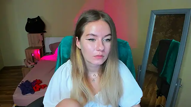 Snapshot of EmilyPaw chatting on January 31, 9:48 am EmilyPaw online show from January 31, 9:48 am