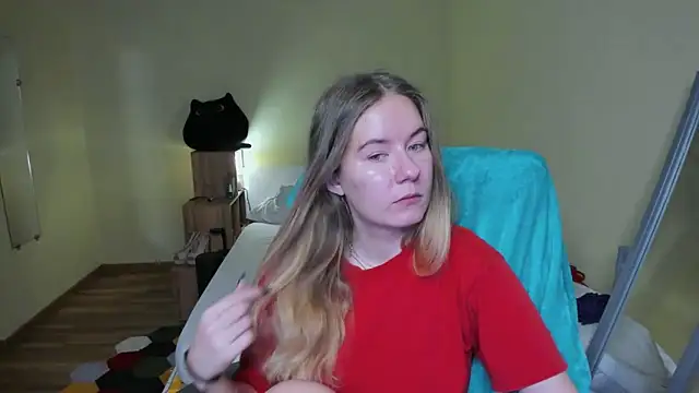 Snapshot of EmilyPaw chatting on March 5, 3:51 pm EmilyPaw online show from March 5, 3:51 pm